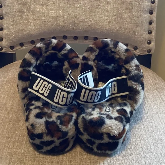 UGG Fluff Yeah slippers/shoes in leopard print - size 9 - Picture 9 of 10
